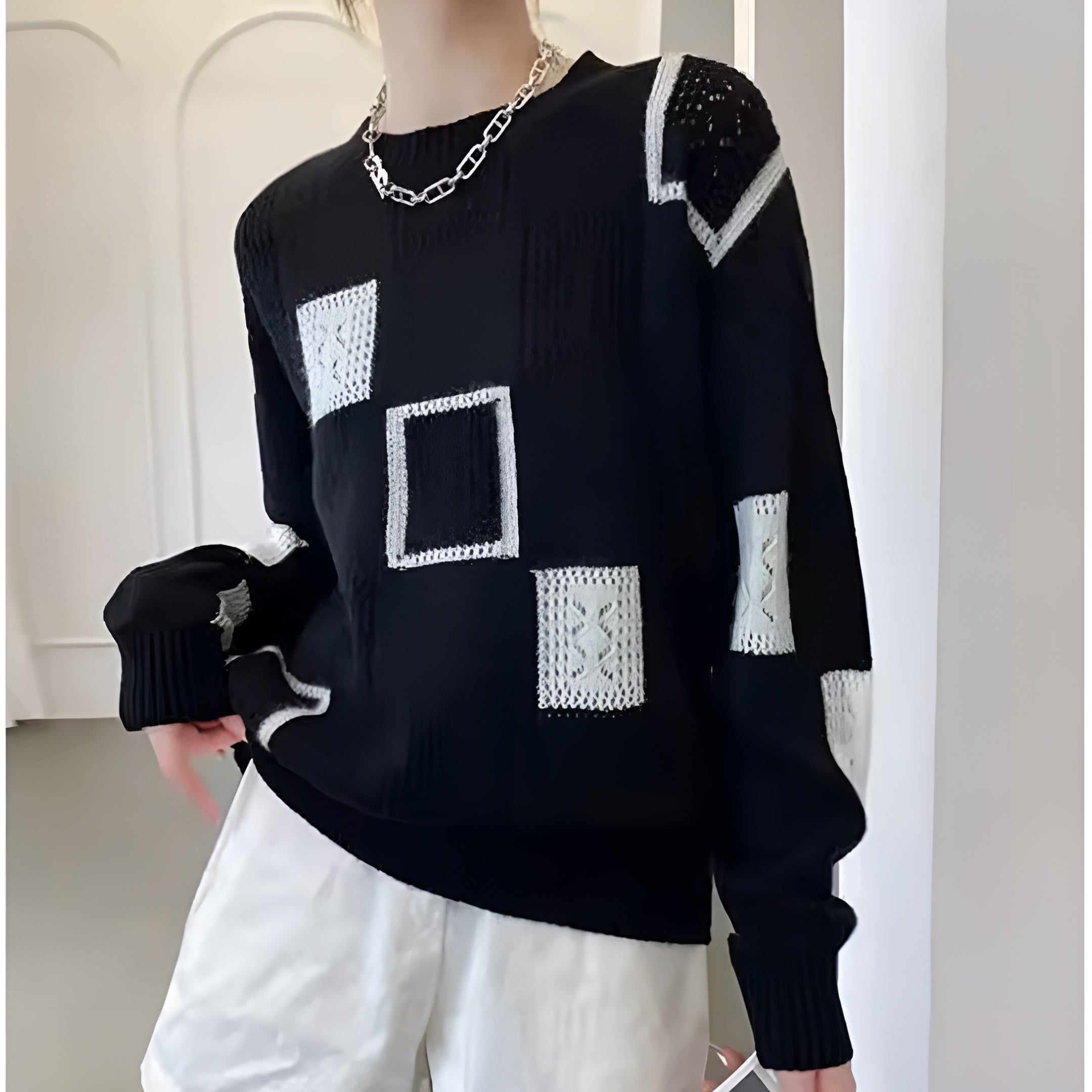 Alida - Unique and elegant feminine sweater